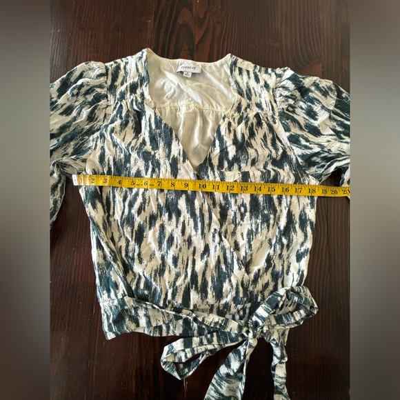 Evereve | Carson Wrap | Women’s Size Medium - Picture 7 of 9